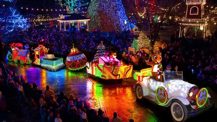 Anchorage Christmas Lights Parade & Caroling Night – Alaska