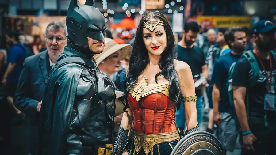 The Epic San Diego Comic-Con : Superheroes, Spaceships, and Cosplay Dreams – California